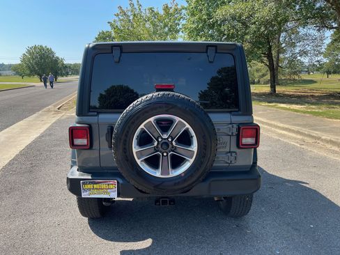 Used 2020 Jeep Wrangler Sport image 4