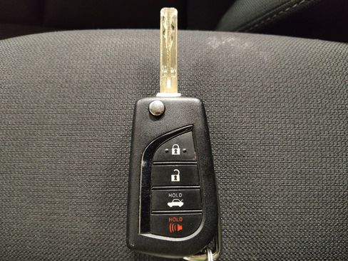 Used 2025 Toyota Corolla LE FWD image 32
