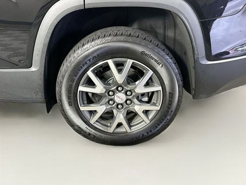 Used 2023 GMC Acadia SLE w/ Driver Convenience Package image 11