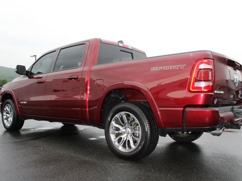Used 2022 RAM 1500 Laramie AWD/4WD image 12