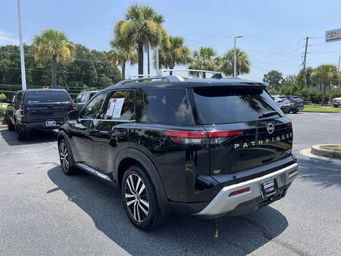 Used 2024 Nissan Pathfinder Platinum w/ Cargo Package AWD/4WD image 8