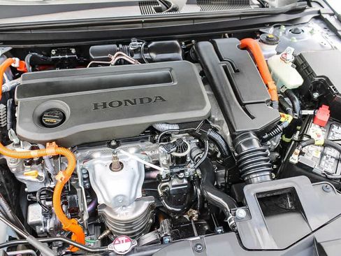 Used 2025 Honda Accord Sport image 25