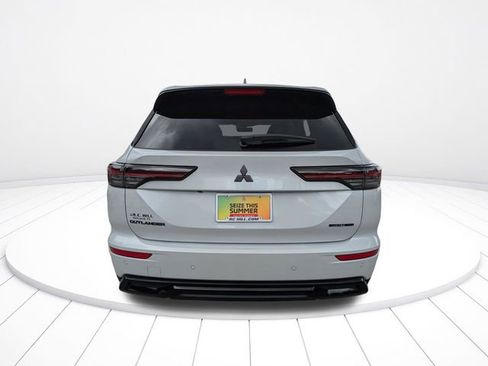 New 2026 Mitsubishi Outlander SE FWD image 5