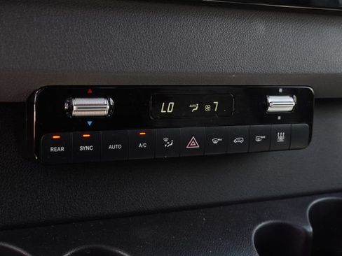 Used 2025 Mercedes-Benz Sprinter 2500 image 19