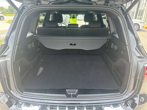 Used 2024 Mercedes-Benz GLB 250 image 8