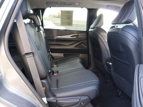 Certified 2023 INFINITI QX60 Luxe image 24