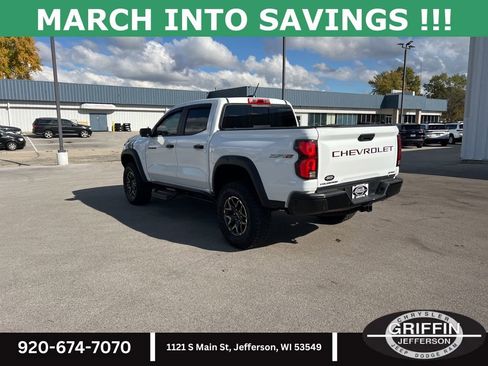 Used 2023 Chevrolet Colorado ZR2 w/ ZR2 Convenience Package III image 12