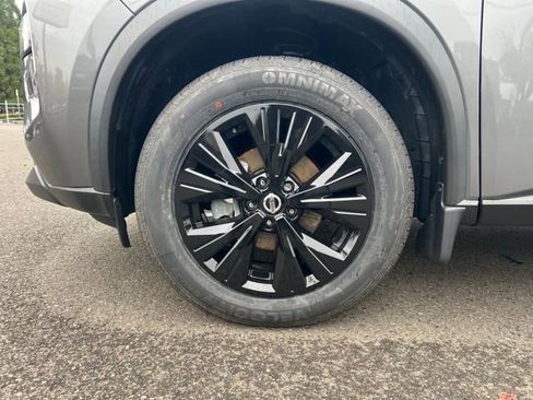 Used 2021 Nissan Rogue SV image 27