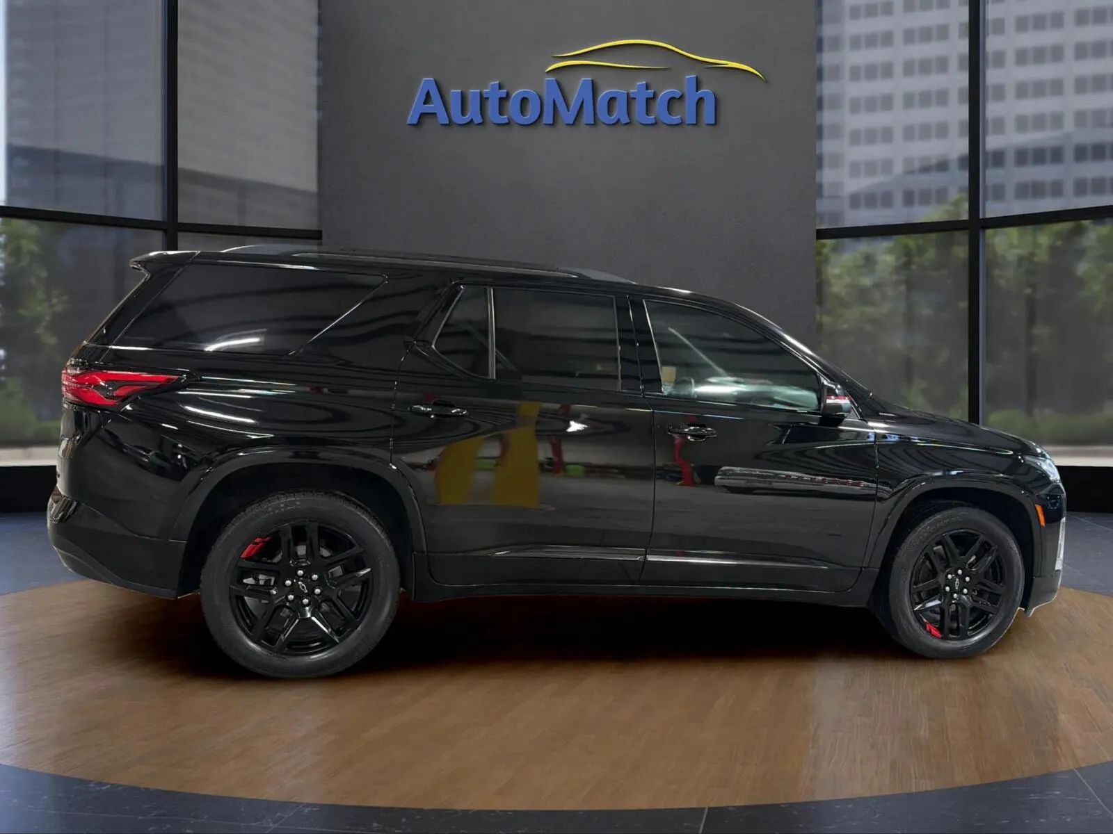 Used 2023 Chevrolet Traverse Premier w/ Redline Edition FWD image 12