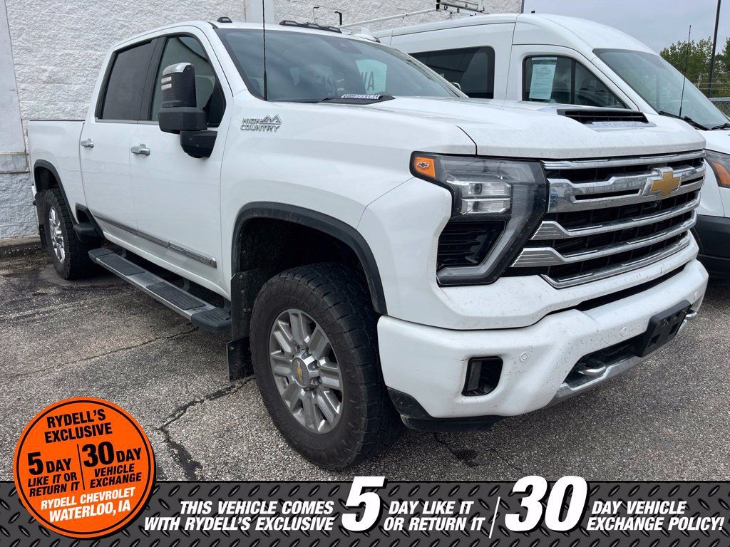 Used 2024 Chevrolet Silverado 2500 High Country w/ High Country Premium Package AWD/4WD image 1