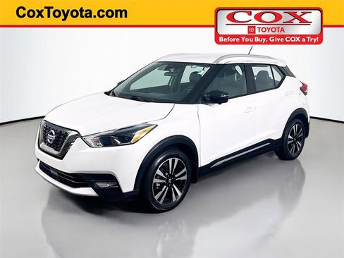 Used 2020 Nissan Kicks SR w/ SR Premium Package image 1