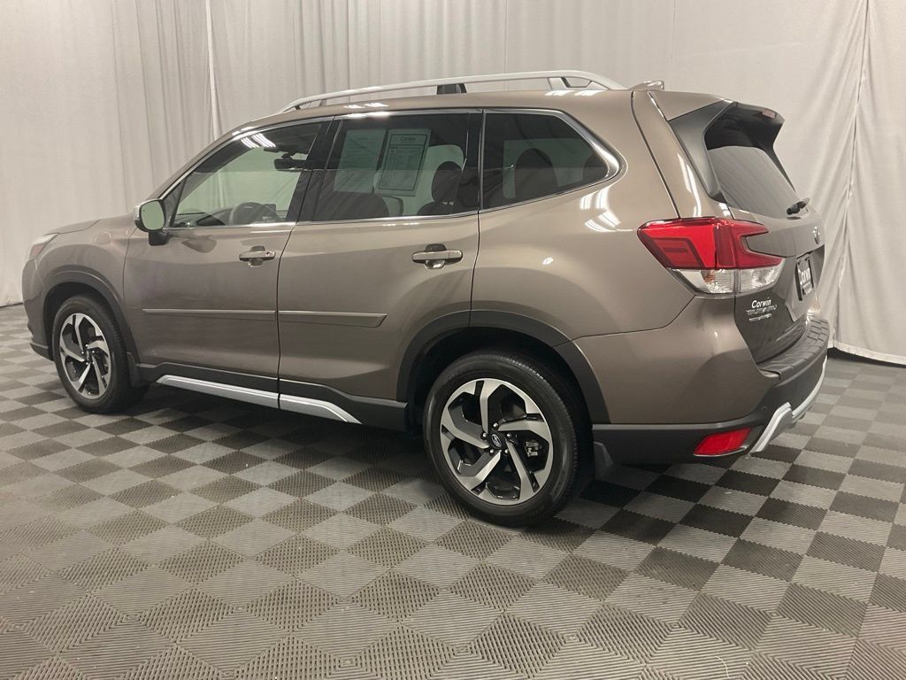 Used 2023 Subaru Forester Touring AWD/4WD image 4