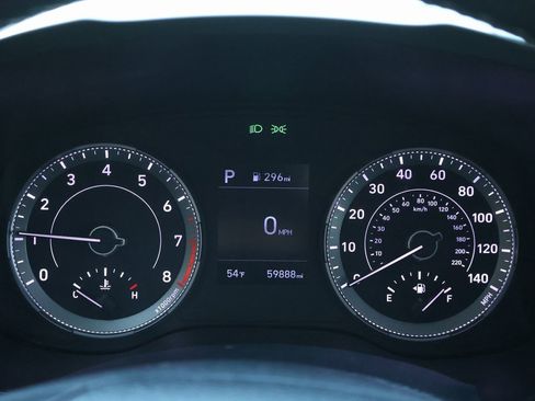 Certified 2022 Hyundai Venue SEL image 30