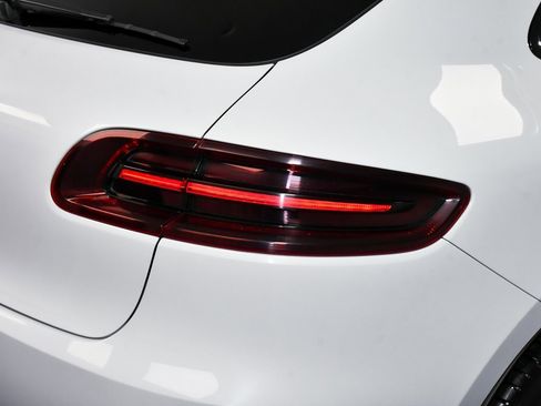 Used 2018 Porsche Macan GTS image 75