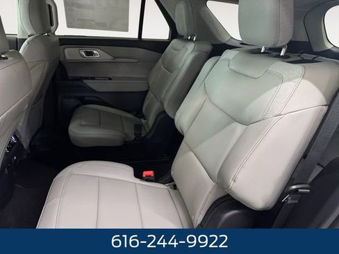 New 2026 Ford Explorer Active w/ Active Comfort Package image 21