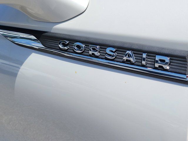 Certified 2022 Lincoln Corsair FWD w/ Equipment Group 101A image 9