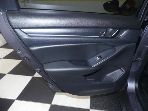 Used 2020 Honda Accord Sport image 24