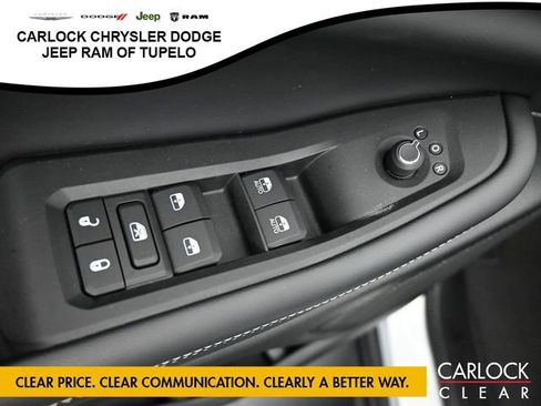 Used 2025 Jeep Grand Cherokee L Laredo image 13