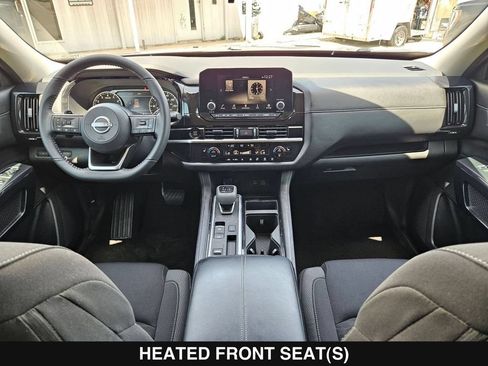 Used 2025 Nissan Pathfinder SV FWD image 18