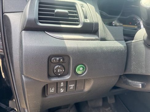 Used 2020 Honda Ridgeline Sport image 23