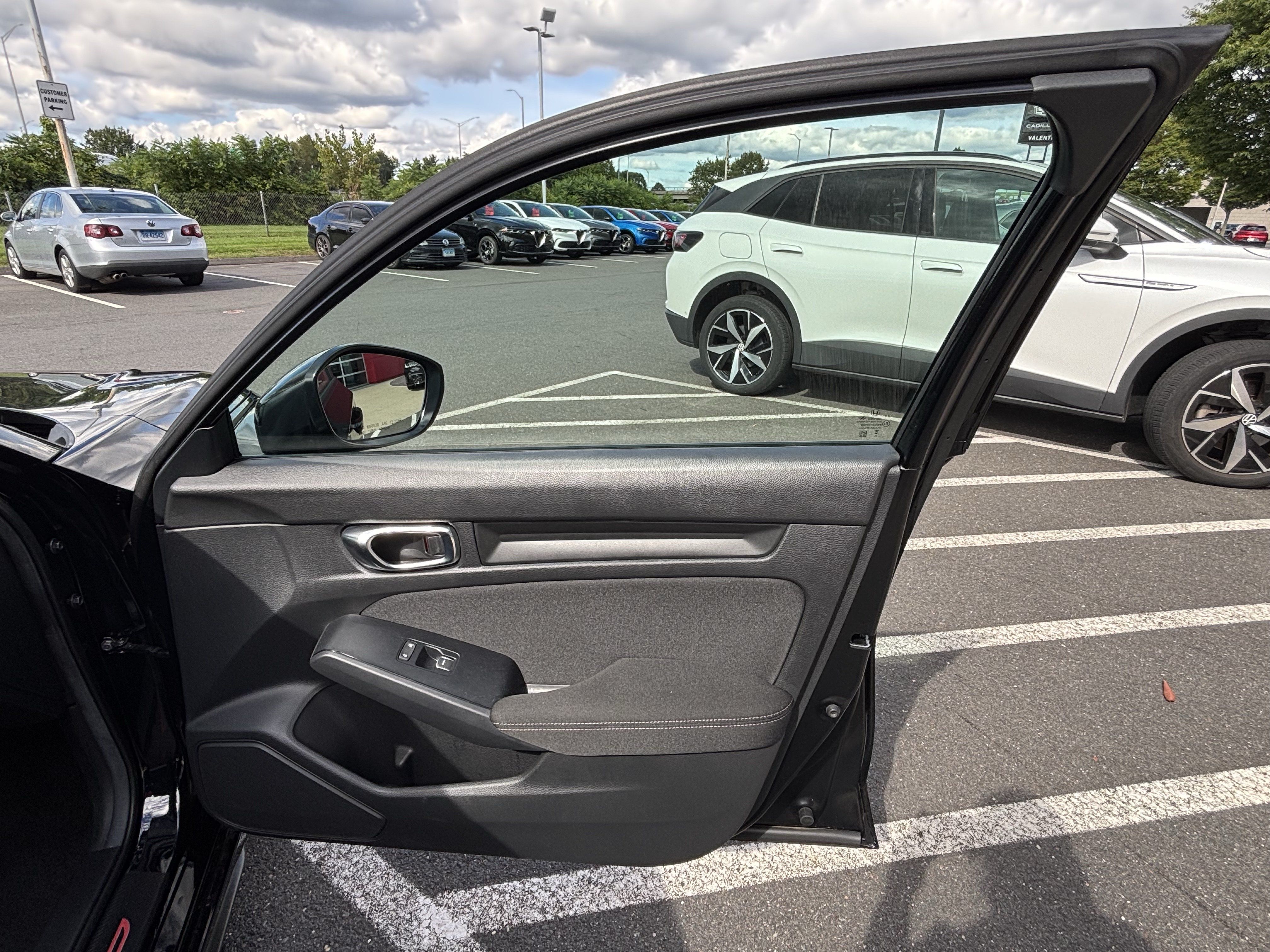 Used 2025 Honda Civic Sport image 32