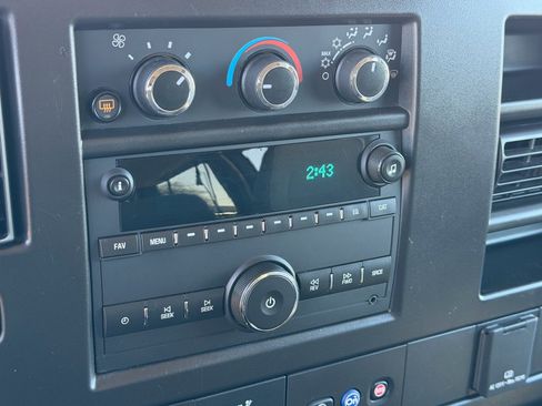 Used 2023 Chevrolet Express 3500 LS image 27