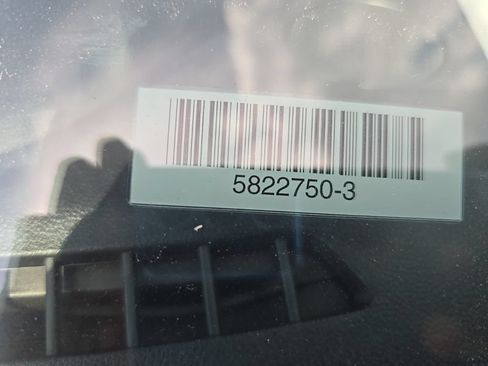 Used 2025 Ford Escape Active AWD/4WD image 5