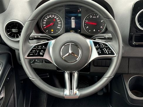Used 2025 Mercedes-Benz Sprinter 2500 image 17
