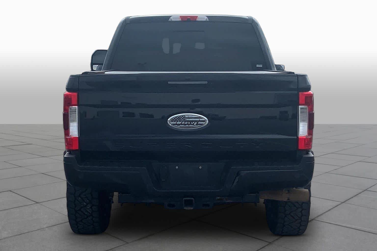 Used 2019 Ford F350 Lariat w/ Lariat Ultimate Package AWD/4WD image 5