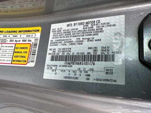 Used 2022 Ford Mustang Premium RWD image 38