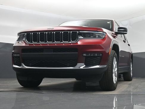 Used 2024 Jeep Grand Cherokee L Limited w/ Luxury Tech Group II image 44