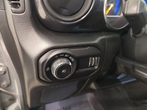 Used 2023 Jeep Wrangler Sport image 15