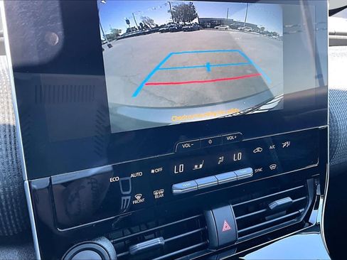 Used 2023 Toyota bZ4X FWD image 24
