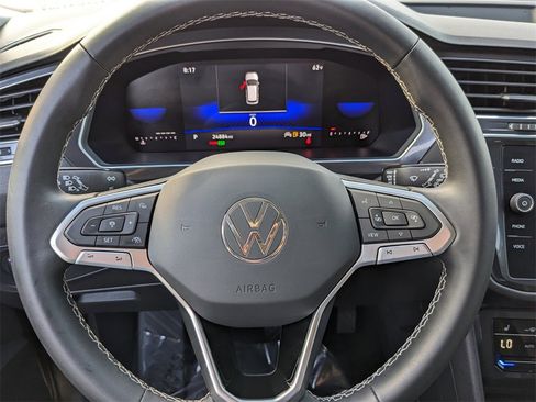 Certified 2023 Volkswagen Tiguan SE image 31