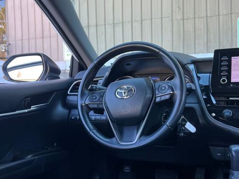Used 2021 Toyota Camry SE image 17