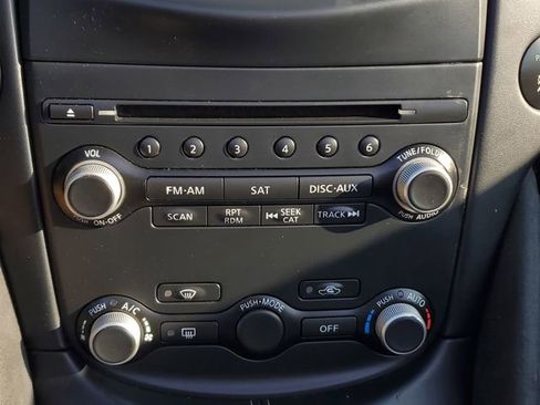 Used 2017 Nissan 370Z Touring image 30