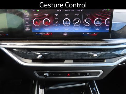 Certified 2023 BMW X7 xDrive40i w/ Executive Package image 30