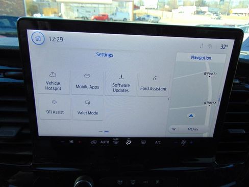Used 2023 Ford Transit 350 XLT RWD image 32