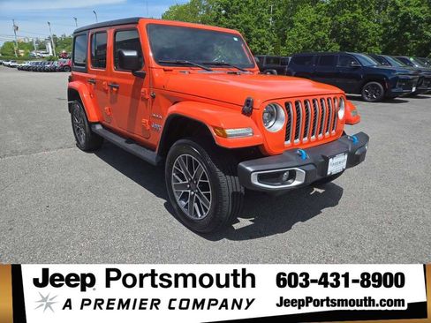 Used 2023 Jeep Wrangler Unlimited Sahara w/ Cold Weather Group AWD/4WD image 1