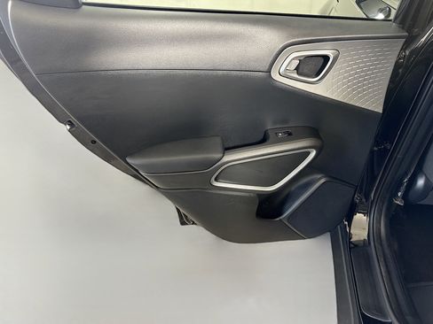 Used 2022 Kia Soul LX w/ Technology Package image 25