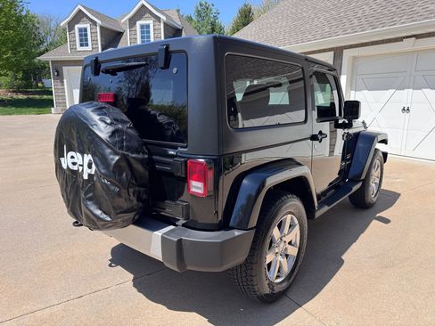 Used 2012 Jeep Wrangler Sahara w/ Connectivity Group AWD/4WD image 6