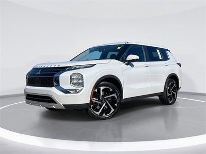 Used 2023 Mitsubishi Outlander SE