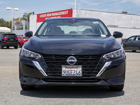 Used 2025 Nissan Sentra SV FWD image 9