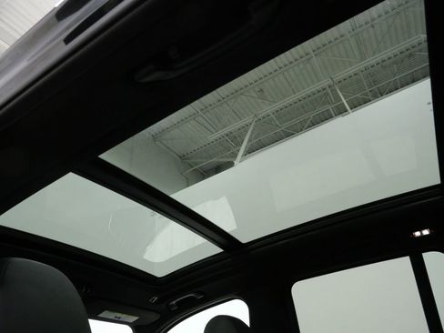 Used 2022 BMW X3 xDrive30i w/ Convenience Package image 4