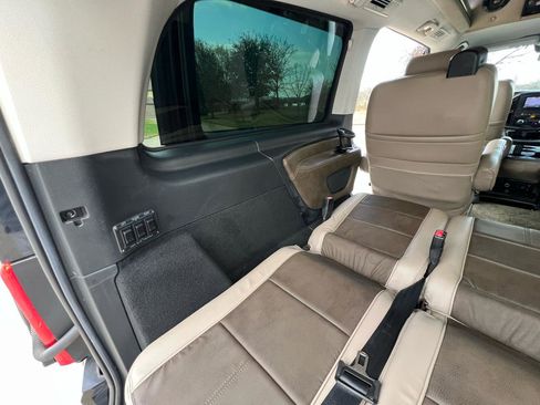 Used 2018 Mercedes-Benz Metris Passenger Van image 47