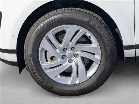 Used 2024 Land Rover Range Rover Evoque S image 27