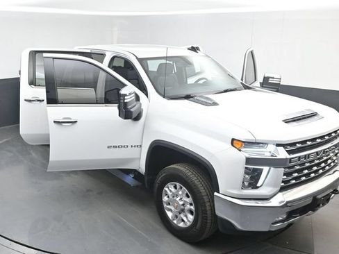 Used 2023 Chevrolet Silverado 2500 LTZ AWD/4WD image 47