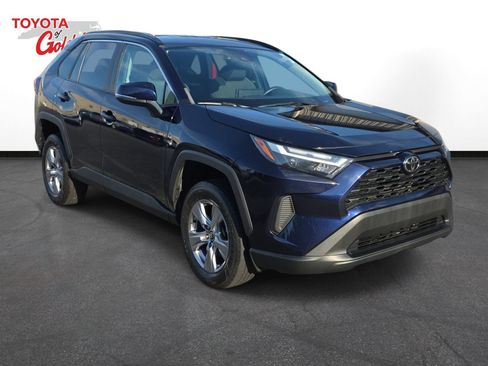 Used 2022 Toyota RAV4 XLE FWD image 3