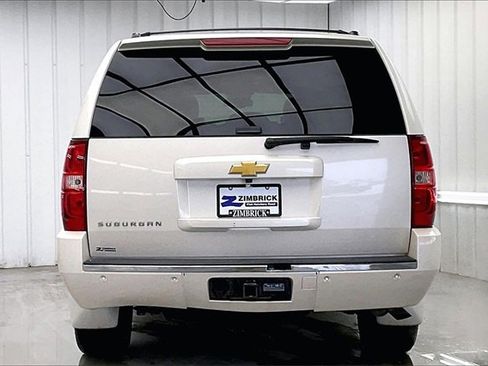 Used 2013 Chevrolet Suburban LTZ image 4