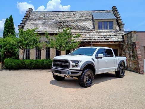 Used 2017 Ford F150 Raptor w/ Equipment Group 802A Luxury AWD/4WD image 1